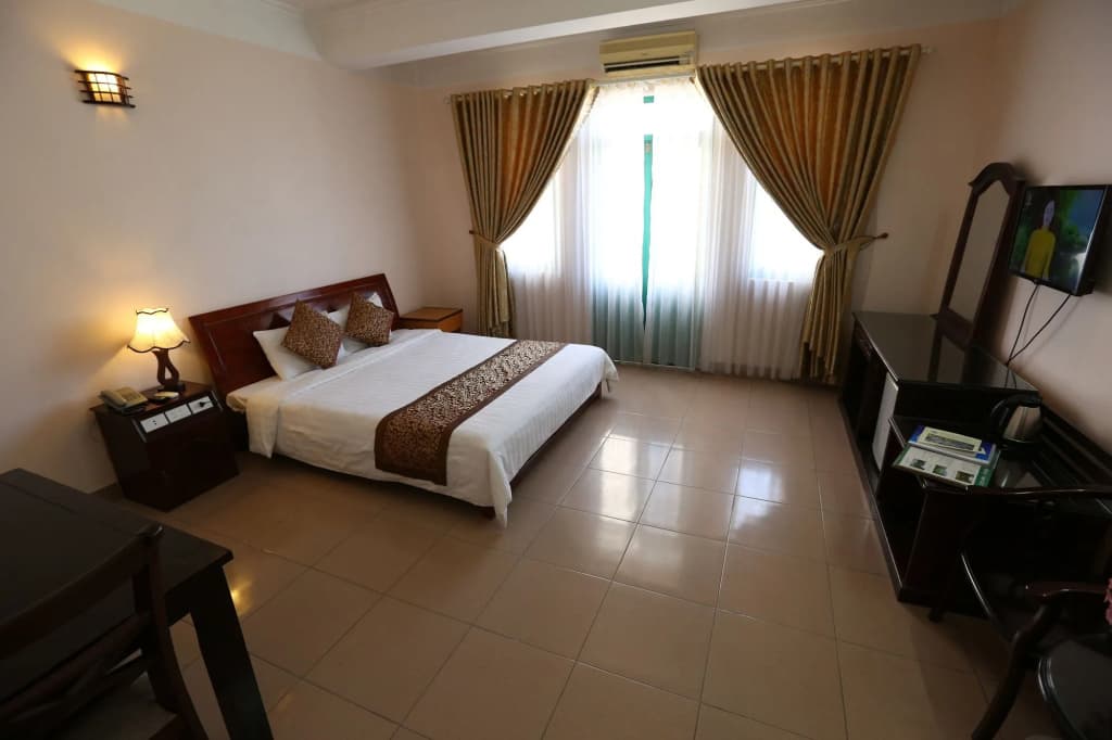 Central Halong Hotel - photo 4