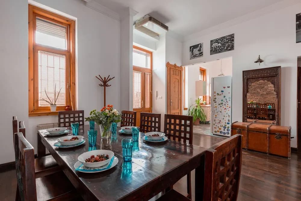 Supercentral Spacious Apartment - photo 6