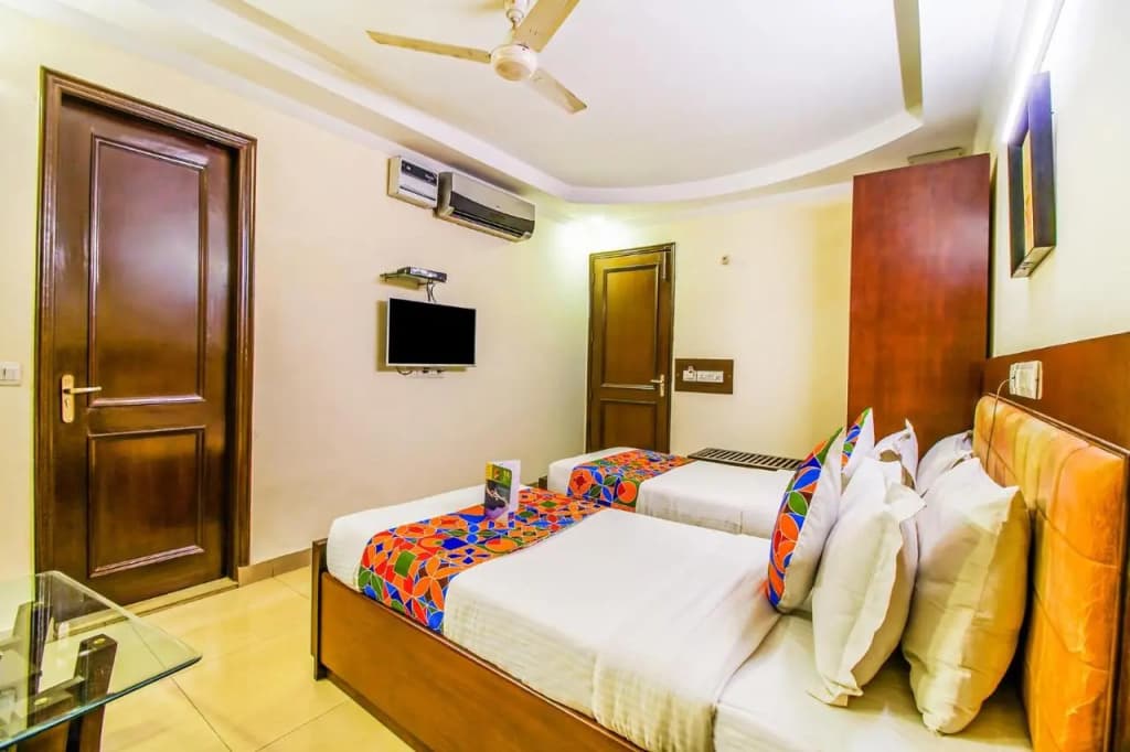 Fabhotel Signature Plaza - photo 20