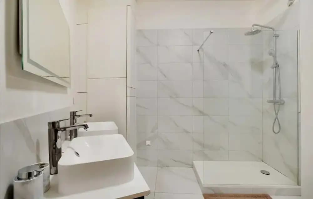 Sublime Apartment Center of Paris Le Marais 3 Bdrs - photo 6