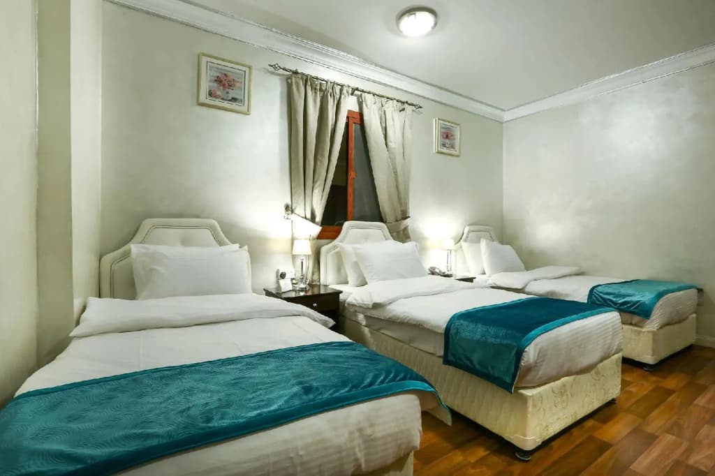 La Villa Suites Hotel - photo 4