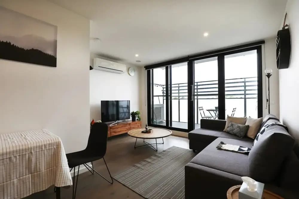 Stylish And Modern 2 Bedroom Melbourne Retreat - photo 5
