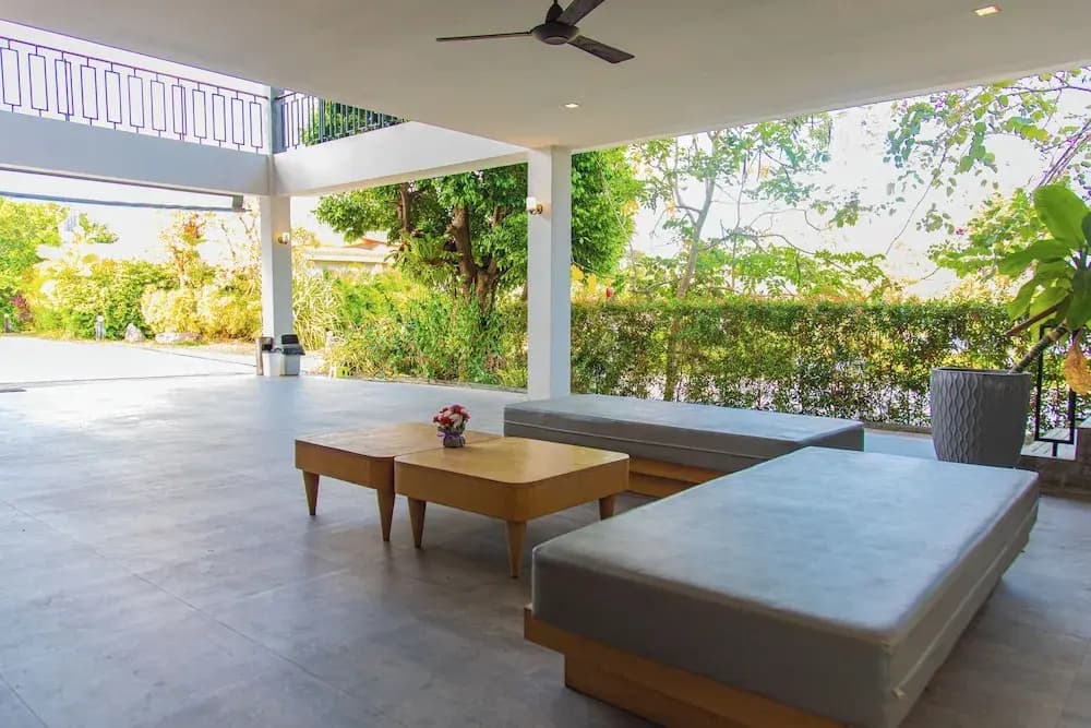 Alhambra Pool Villas & Pool Access Rooms - photo 16