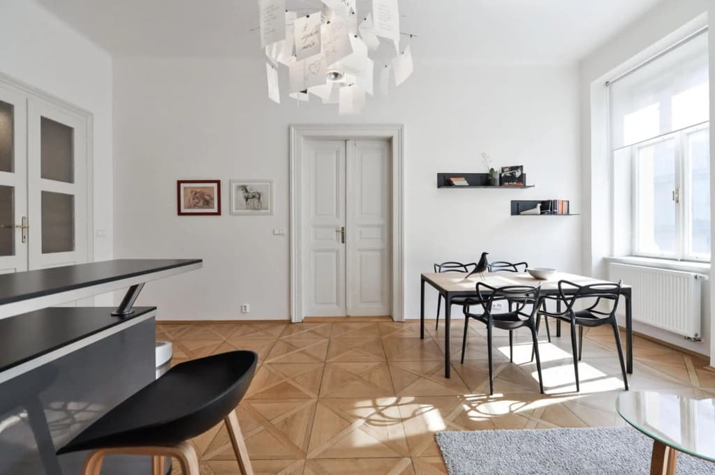 Kafka's Head Apartment - photo 15