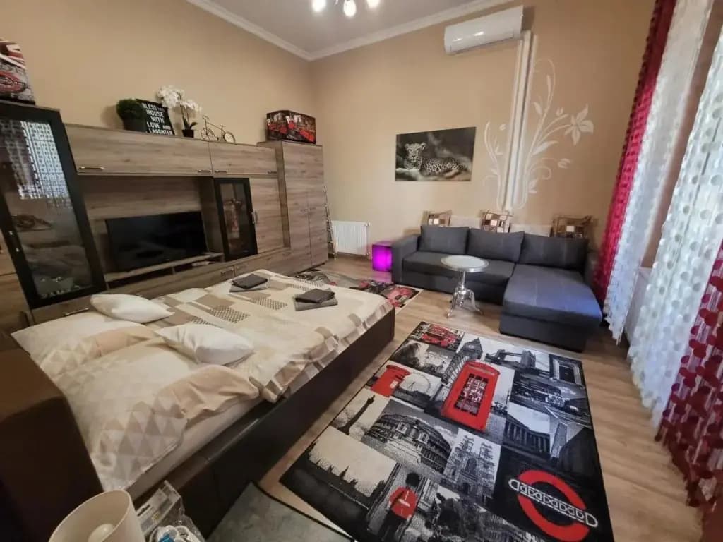 Mandy Rooms - photo 6