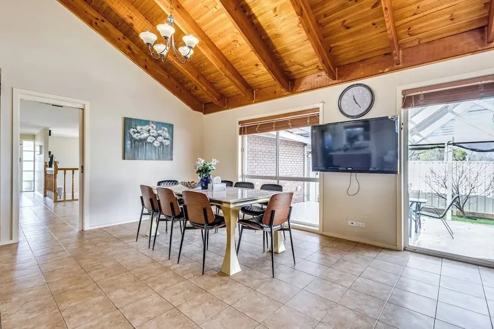 StayAU 4BR Lakeside Retreat in Seabrook - photo 22