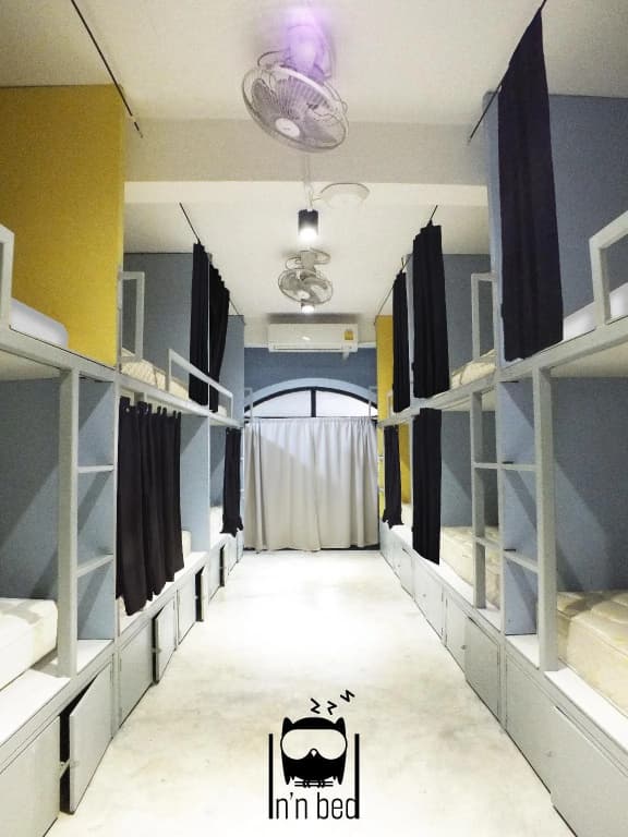 Seek Sleep Hostel - photo 23