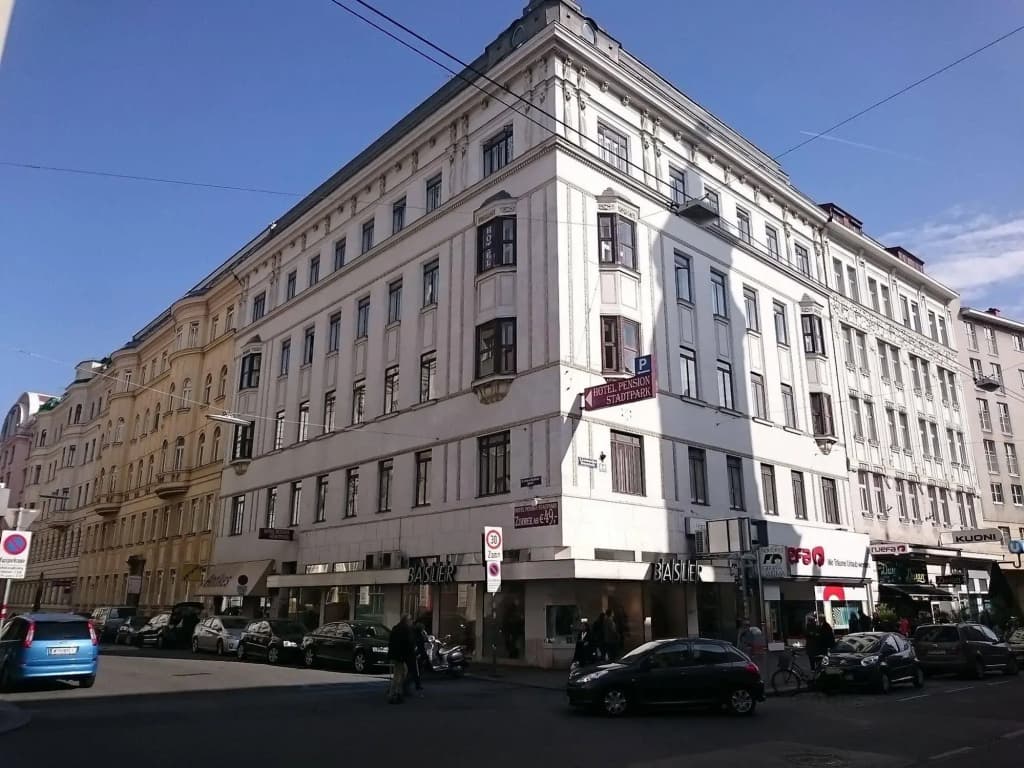Hotel Pension Stadtpark - photo 1