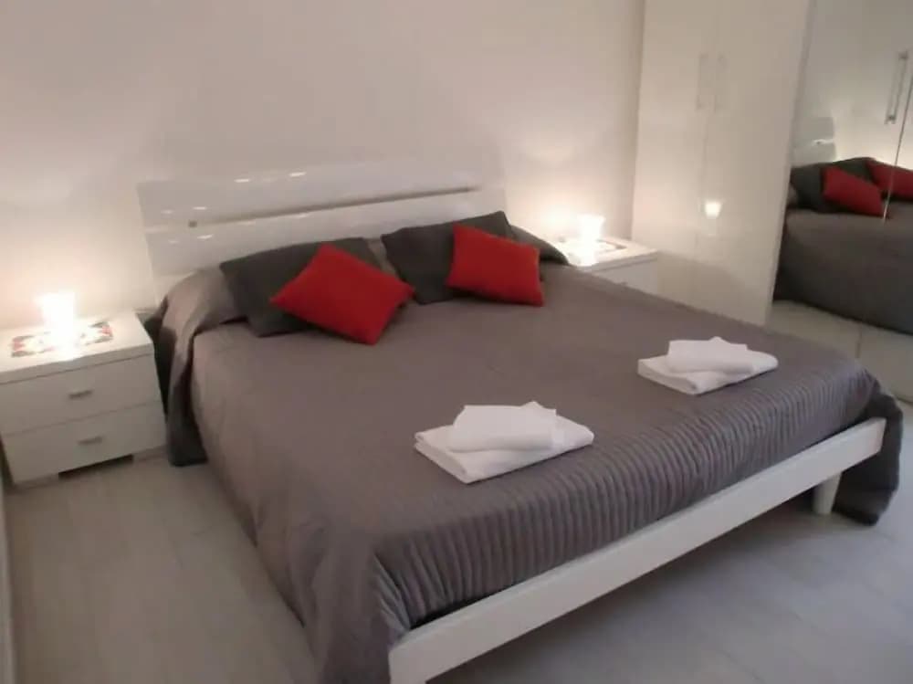 Grimaldi Apartments - Jolie - photo 9