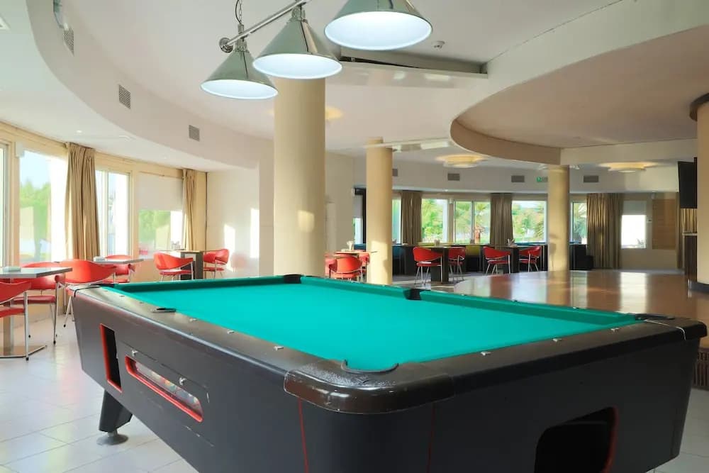 Holiday Beach Resort - photo 17
