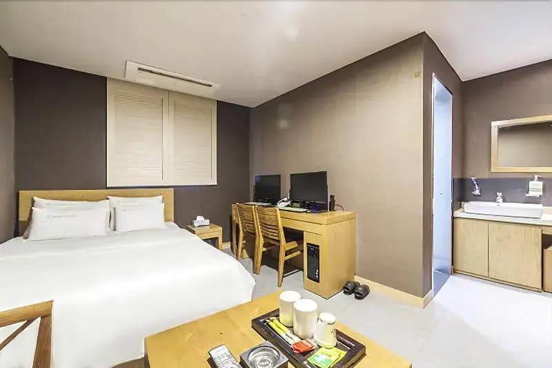 Hotel The Hue - photo 3