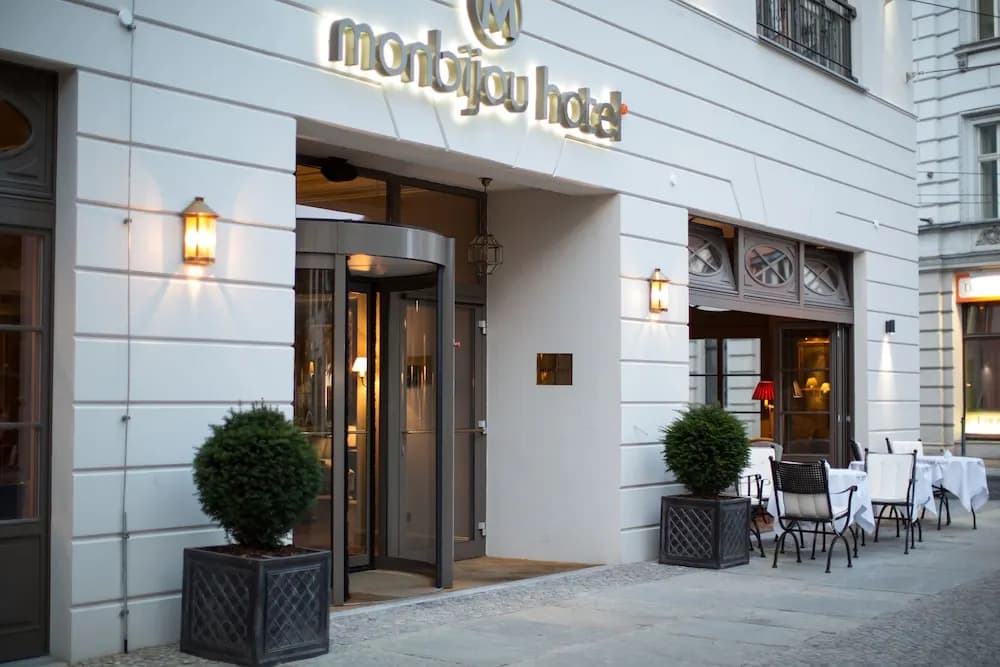 Hotel Taunus - photo 1