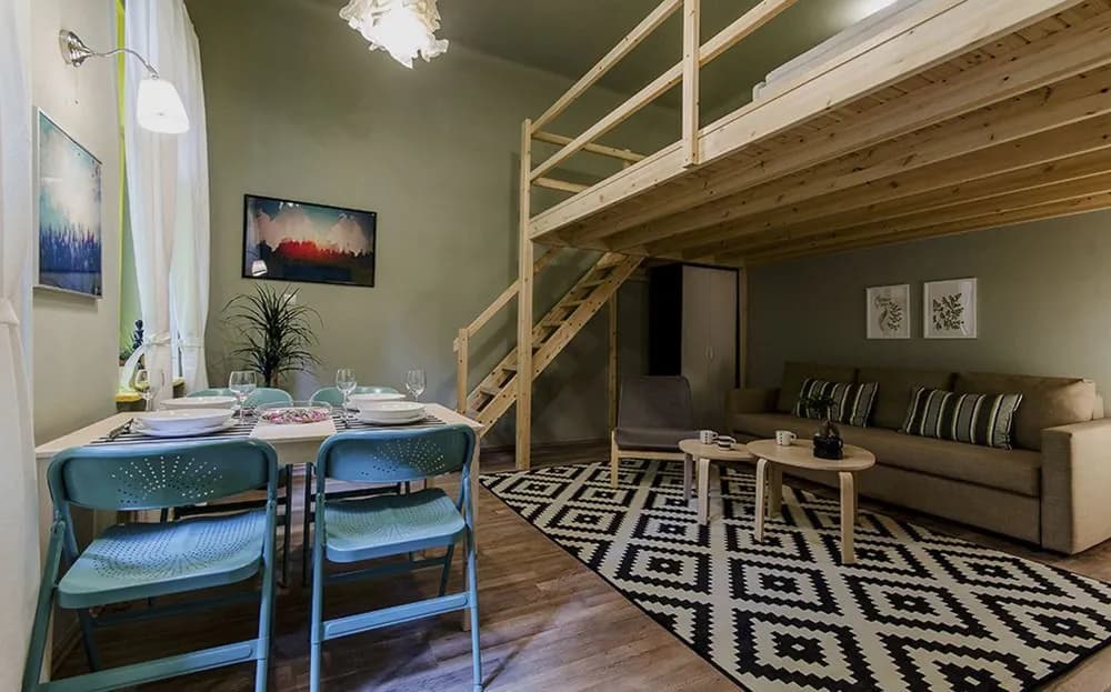 Curry Apartments - photo 4