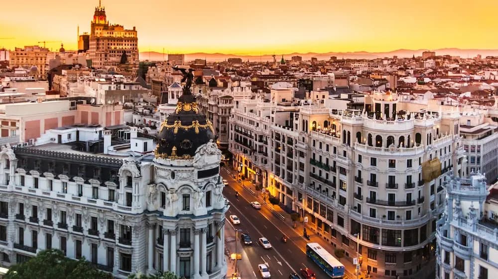 Woohoo Rooms Chueca - photo 15