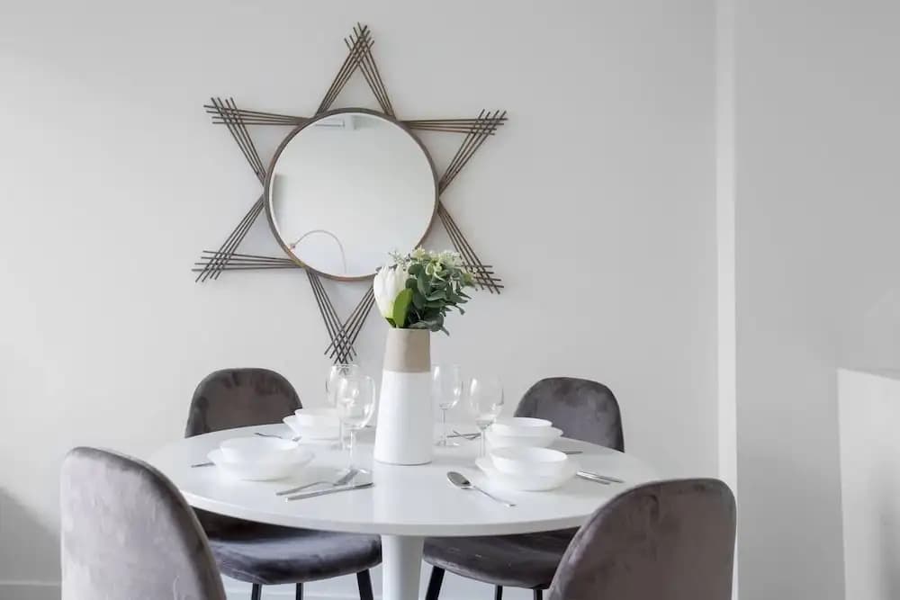 Designer Warm Home@mooneeponds+parking/wifi - photo 8