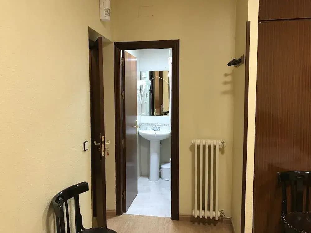 Hostal Internacional - photo 8