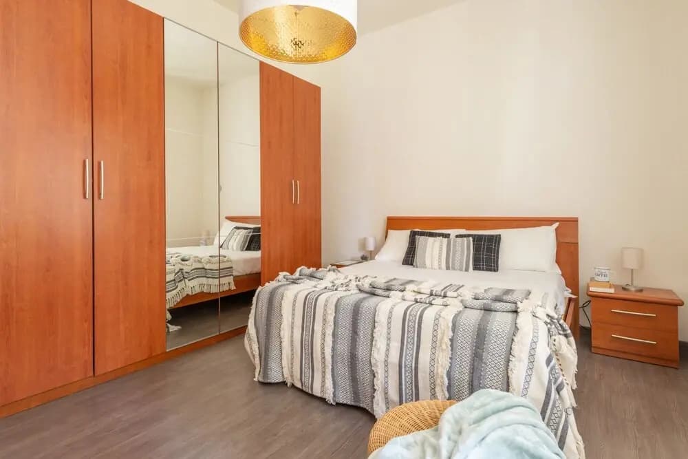 The Blue-Sky Apartment - photo 2