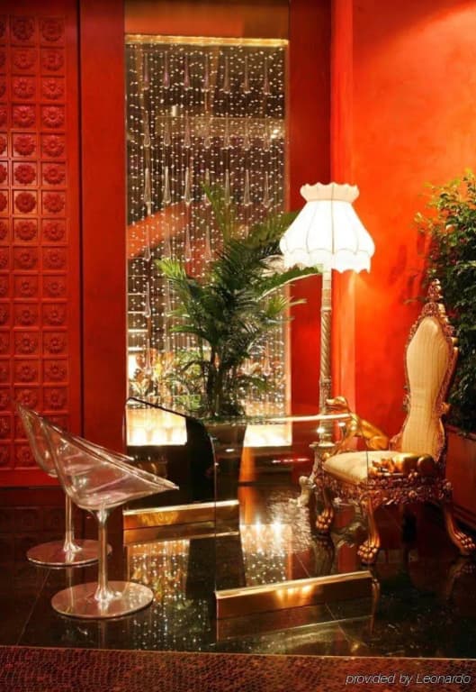 The Luxe Manor - photo 22