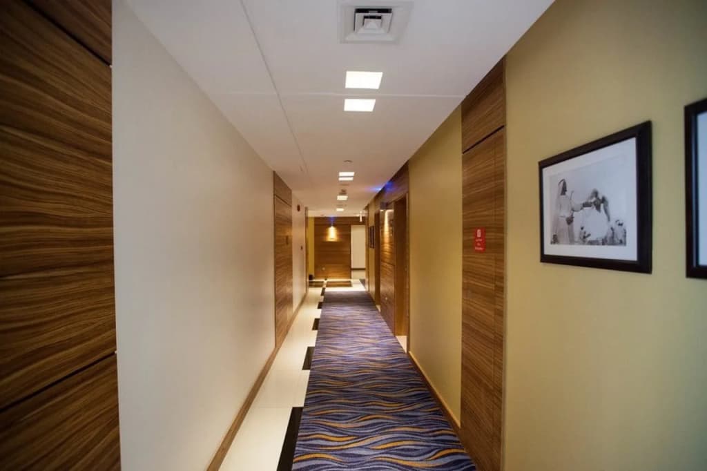 Four Points by Sheraton Bur Dubai Hotel - photo 6