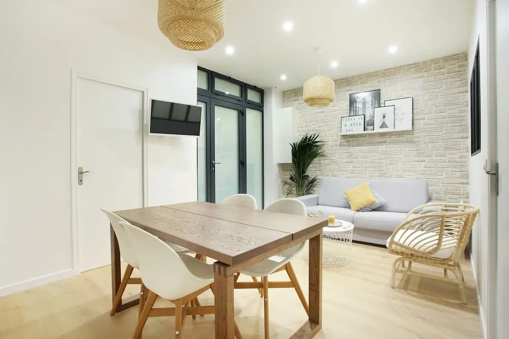 2 Bedrooms 253 St Denis - photo 5