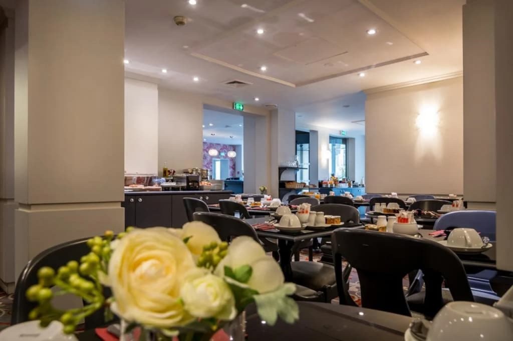 Madeleine Plaza Hotel - photo 29