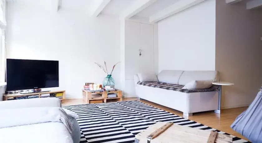 Relaxing Centre Canal View Apartment - photo 4