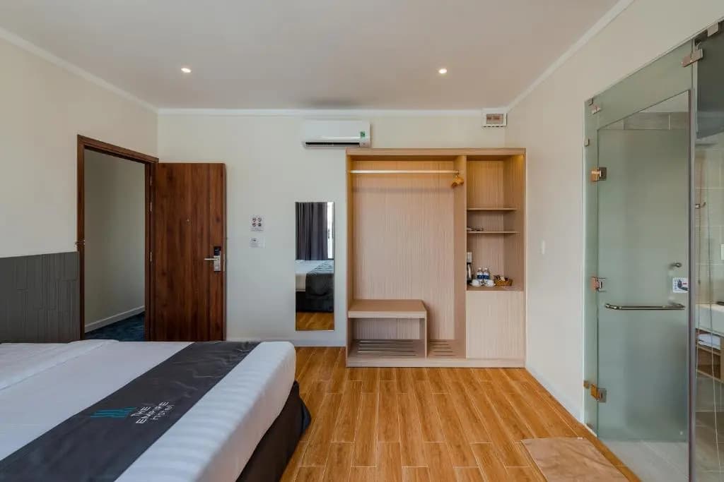 The Empire Hotel - photo 3