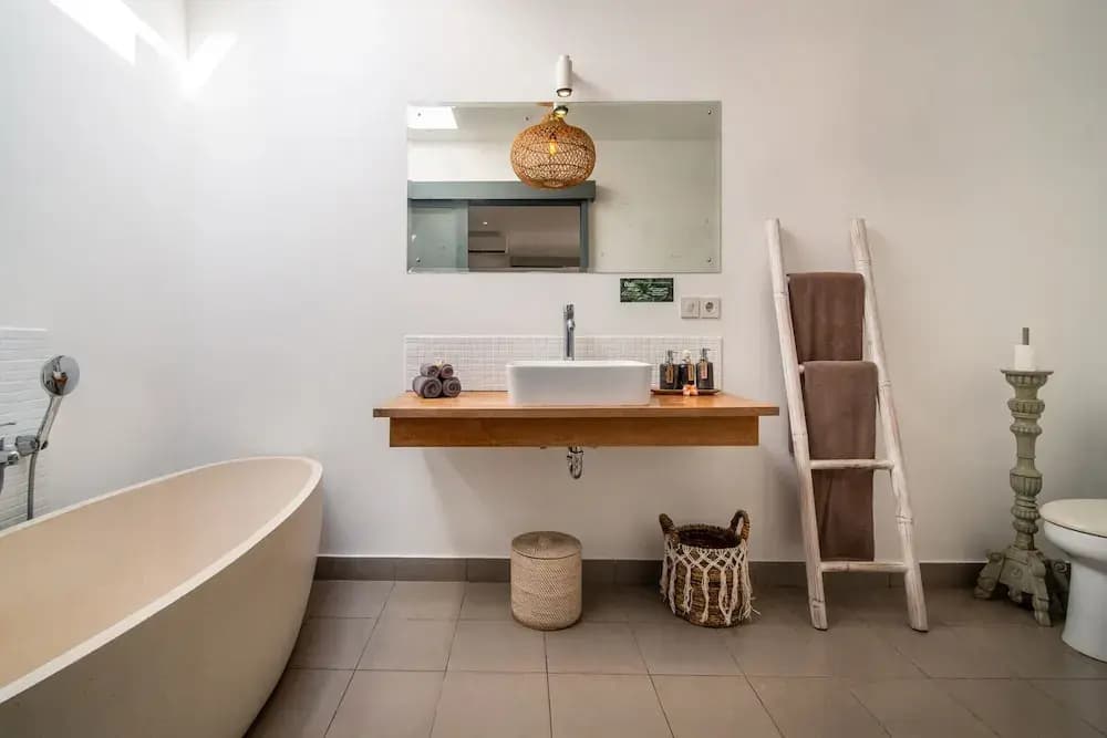 Splendid Private Villa, 2 BR, Canggu With Staff - photo 9