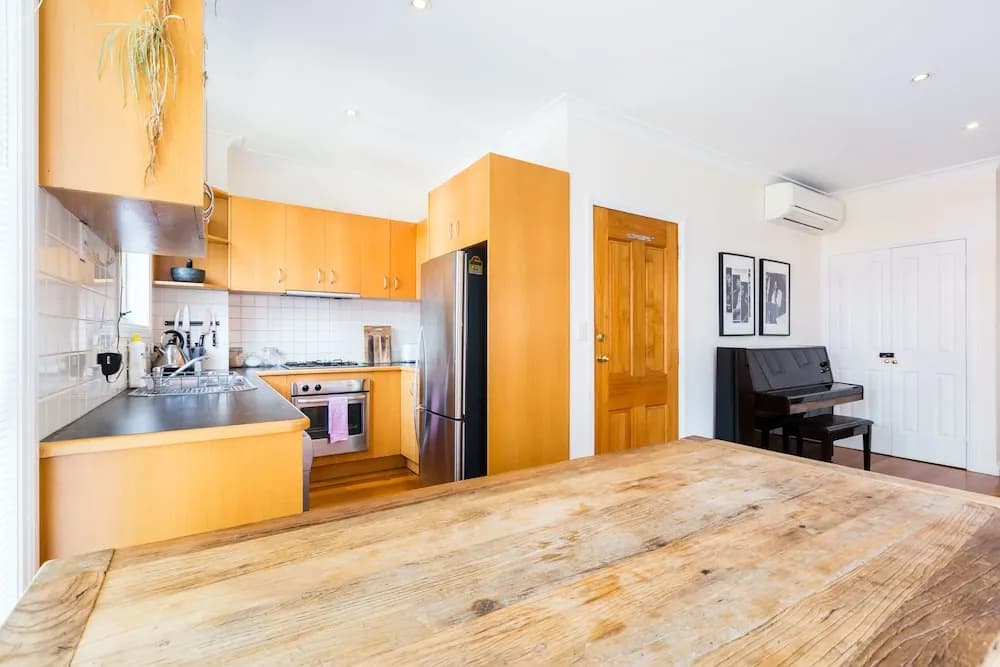 KIM, 2BDR West Melbourne Apartment - photo 11