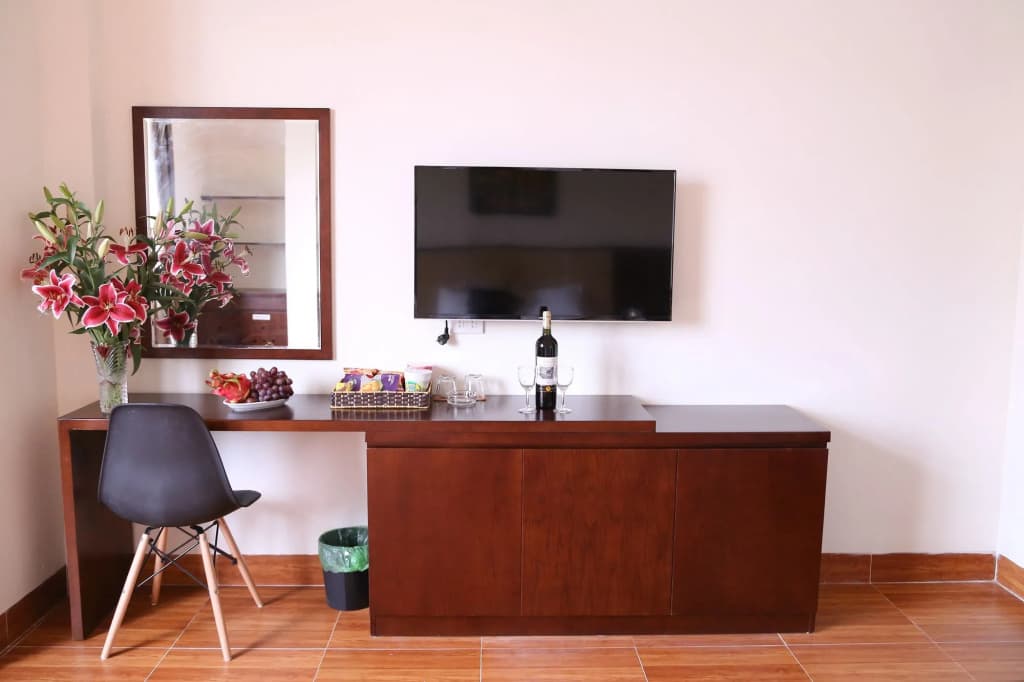 Iris Hotel Halong - photo 5