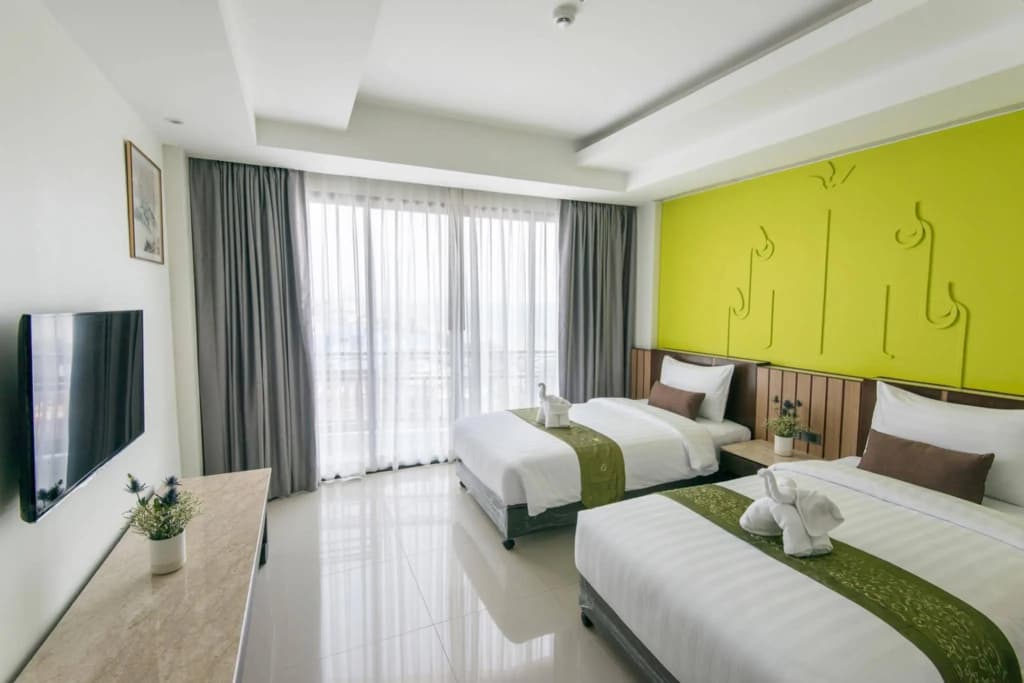 Bay Beach Resort - photo 3