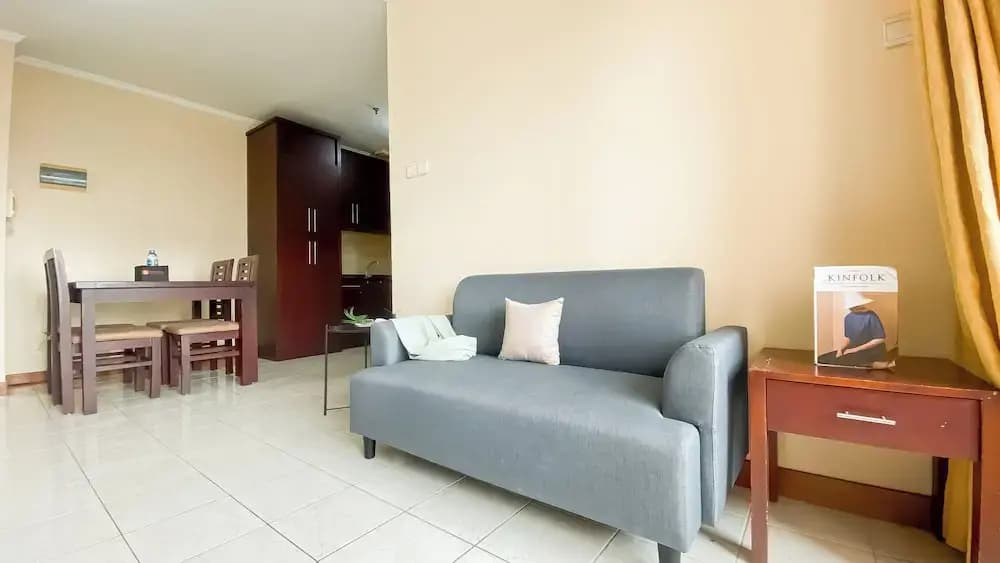 Spacious And Comfy 3Br At Puri Garden Apartment - photo 8