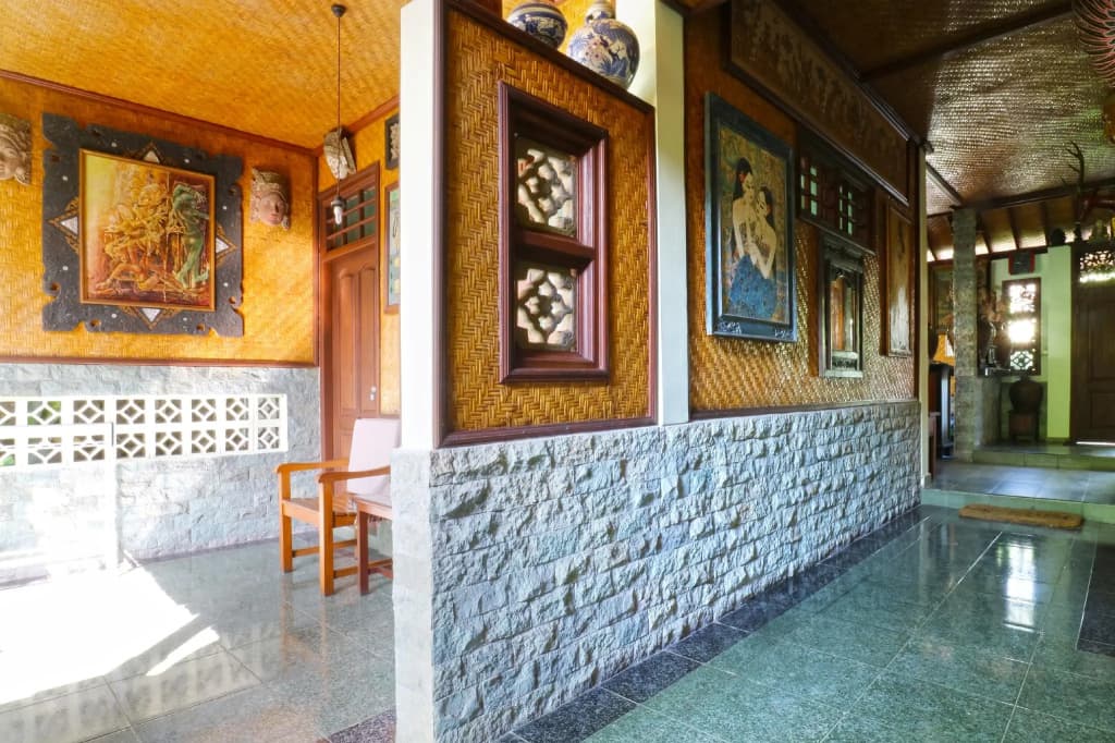 Bamboo Inn Kuta - photo 2
