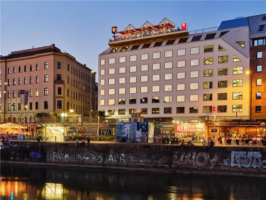 Radisson RED Hotel, Vienna - photo 39