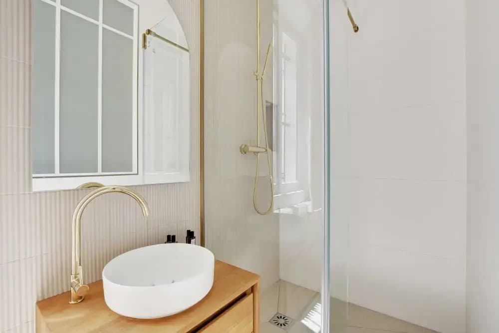 Elegant Apartment -2br/6p - Pere Lachaise - photo 6