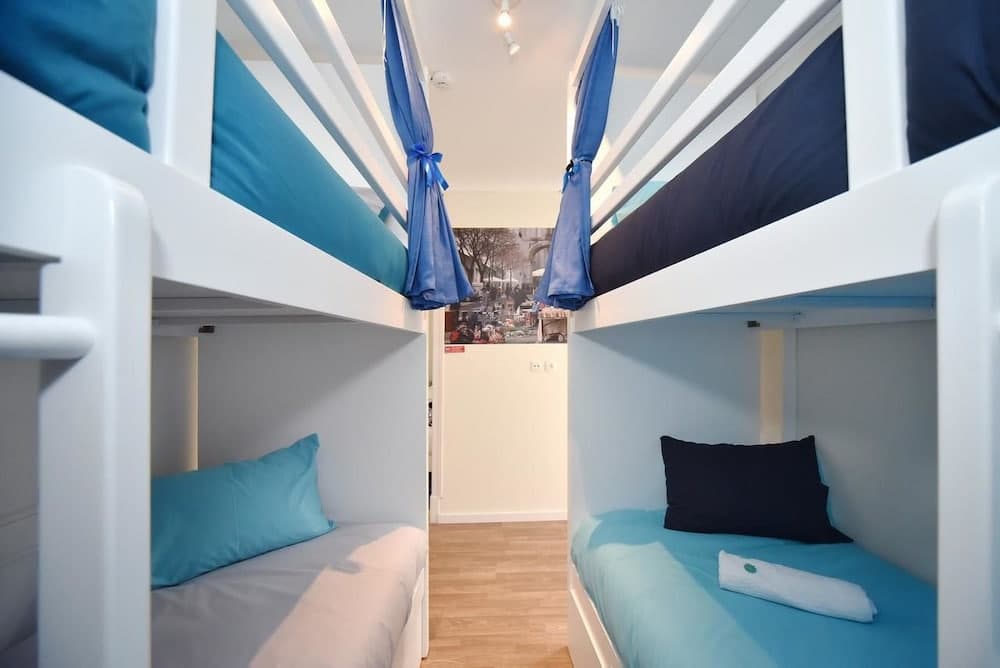 Train Lisbon Hostel - photo 4