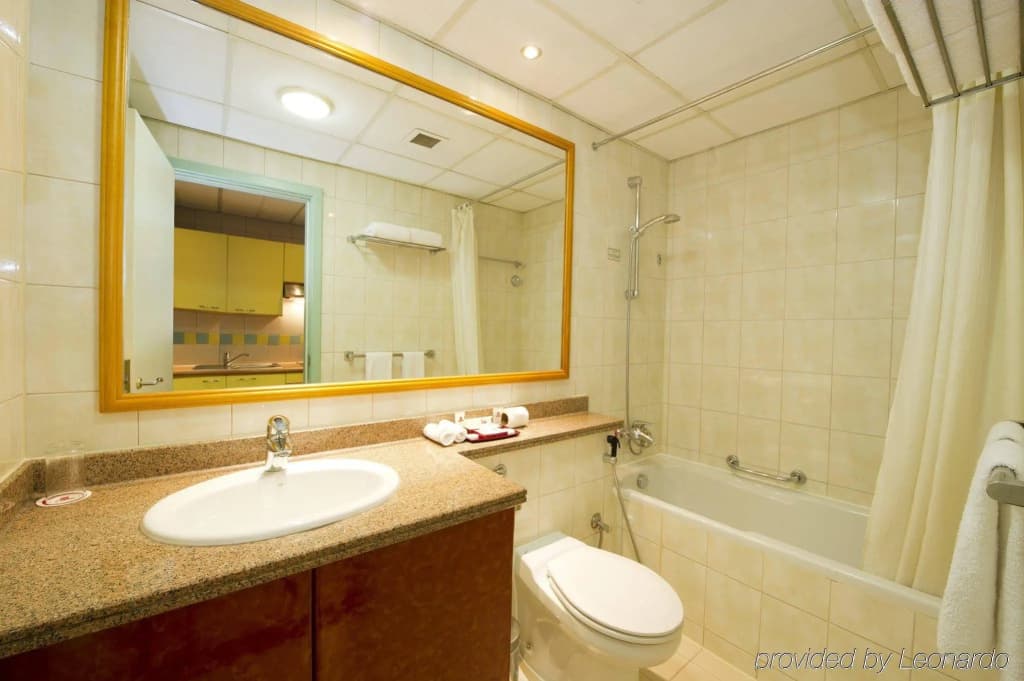 Al Bustan Center & Residence Hotel - photo 11