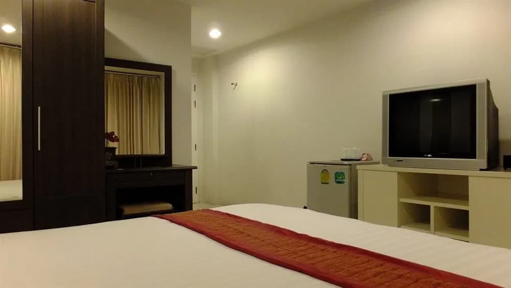 Hua Hin Avenue - photo 2