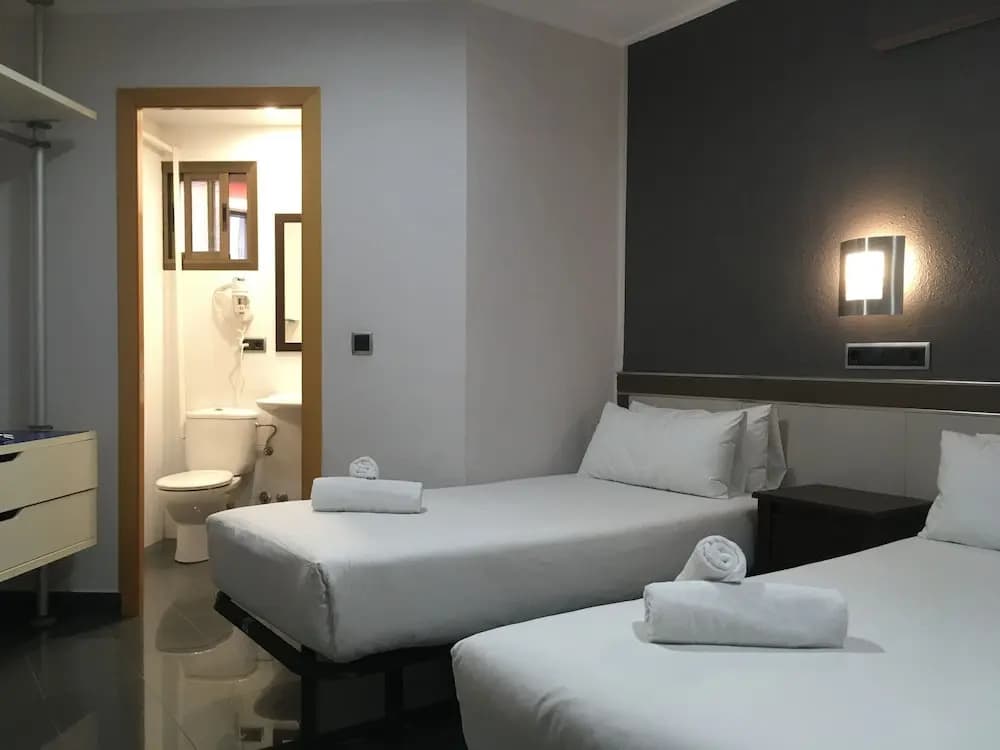 Hostal Levante - photo 22