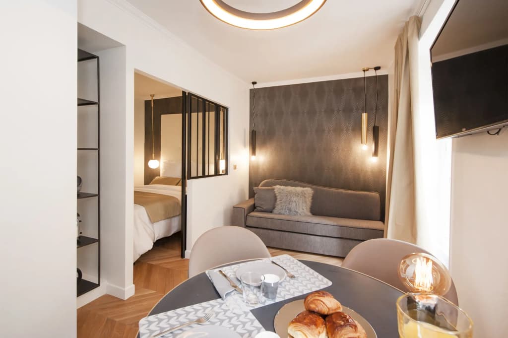 Odeon Saint Germain Apartments - photo 2