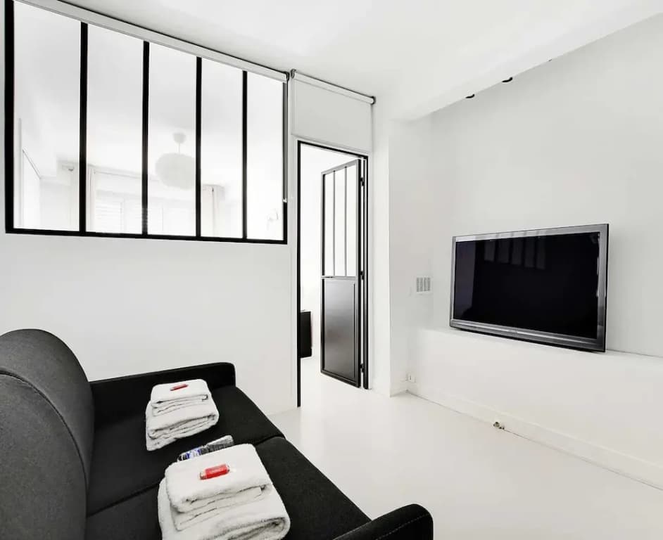 Amazing Apartment - 3br/6p - Near Convention - photo 9