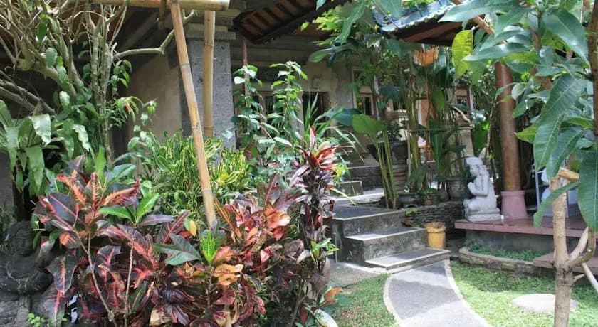 Budi Guesthouse - photo 3