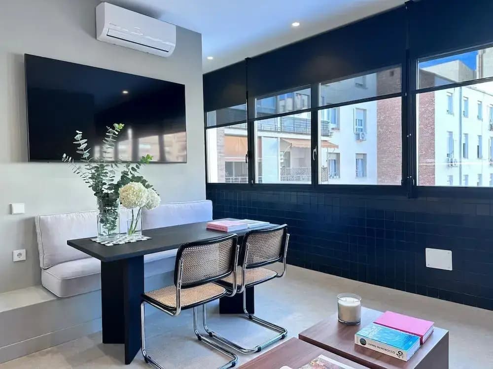 Edmond Vibes Almagro Suites - photo 17