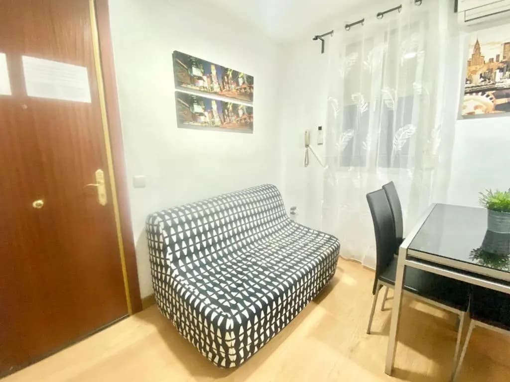 Jaime el Conquistador Apartment - photo 1