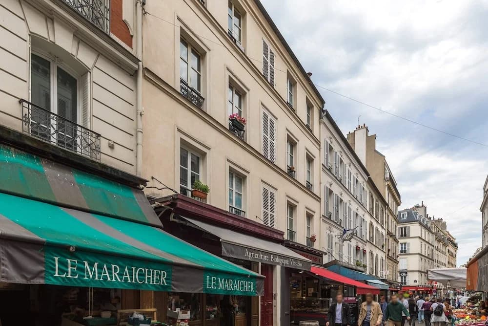 Beautiful new Apartment in a Pedestrian Street, Near Champs Elysees - main photo