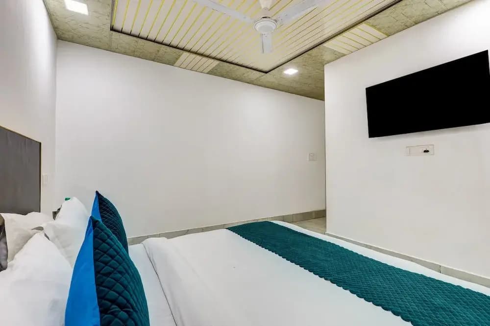 Mauryan Signature hotel Devli Khanpur - photo 3