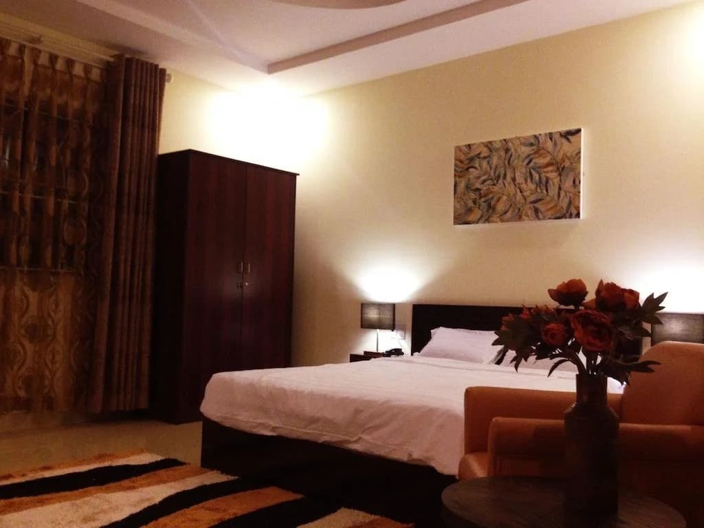 Meowy Boutique Hotel - photo 5