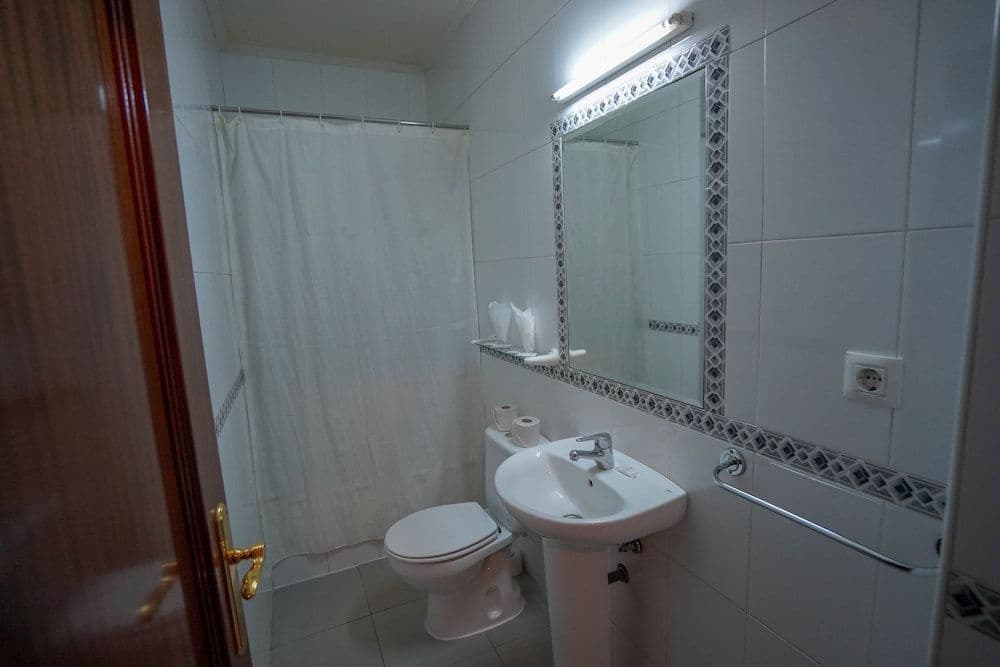 Hostal New go Inn - photo 9
