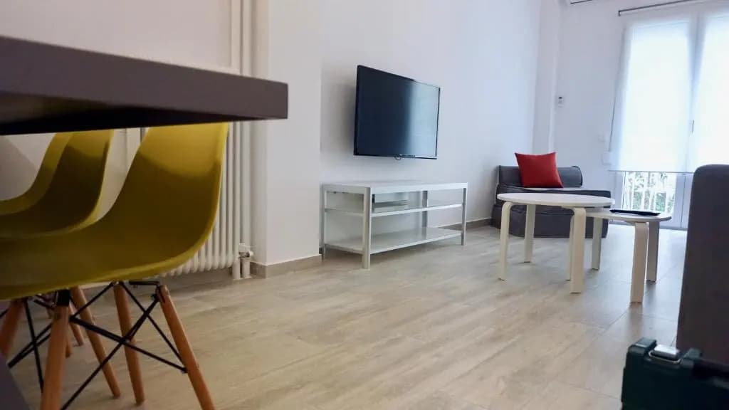 Urban Design Apt in Athens - photo 2