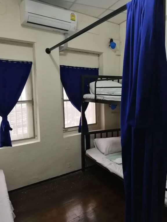 Sip N' Camp - Hostel - photo 4